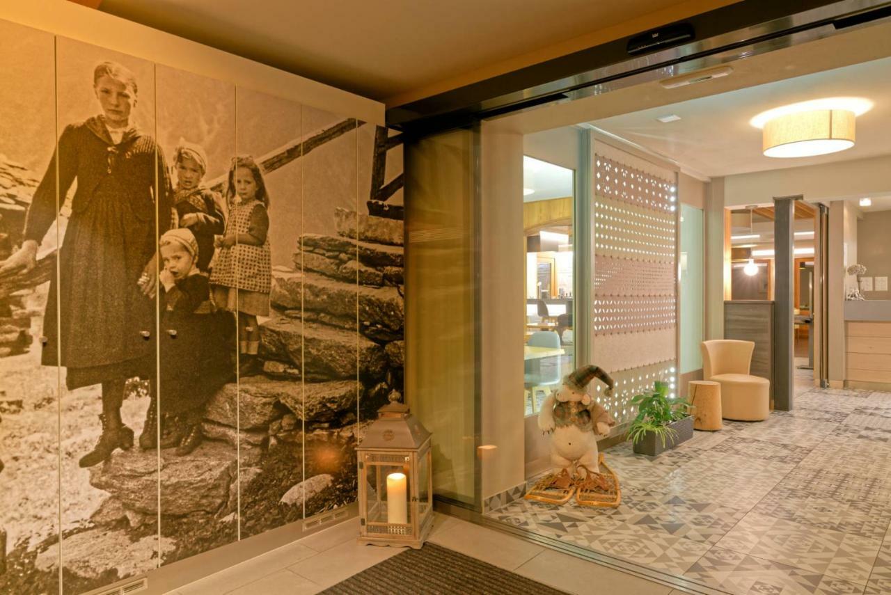 Hotel Edelweiss La Fouly Bagian luar foto